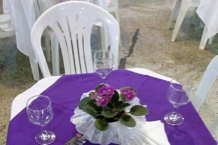 Decoração roxo,lilas e branco