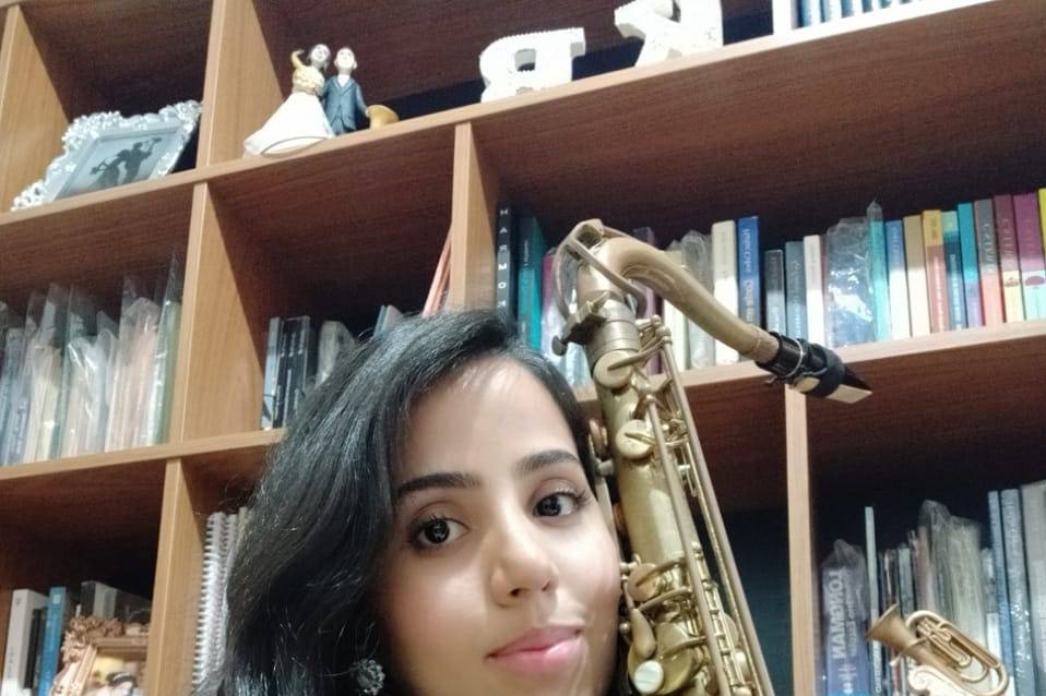 Saxofonista Karine Rayara