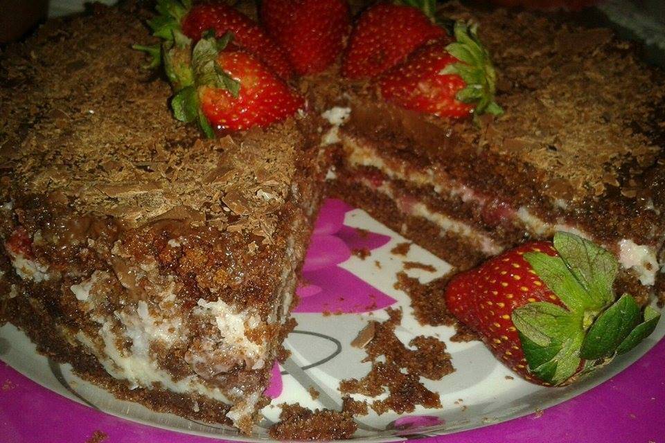 Naked Cake chocolate c morango