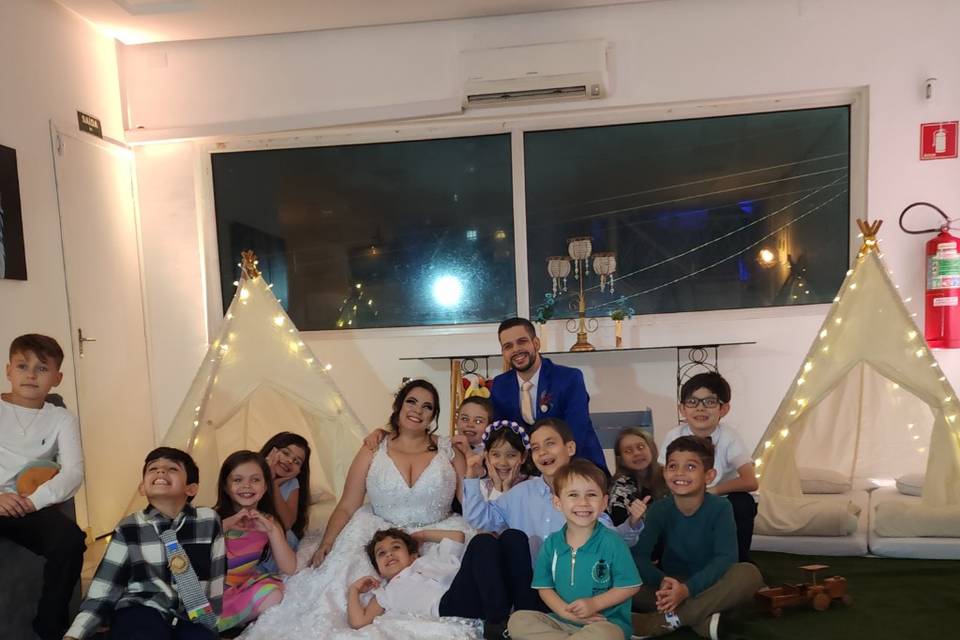 Crianças em casamento