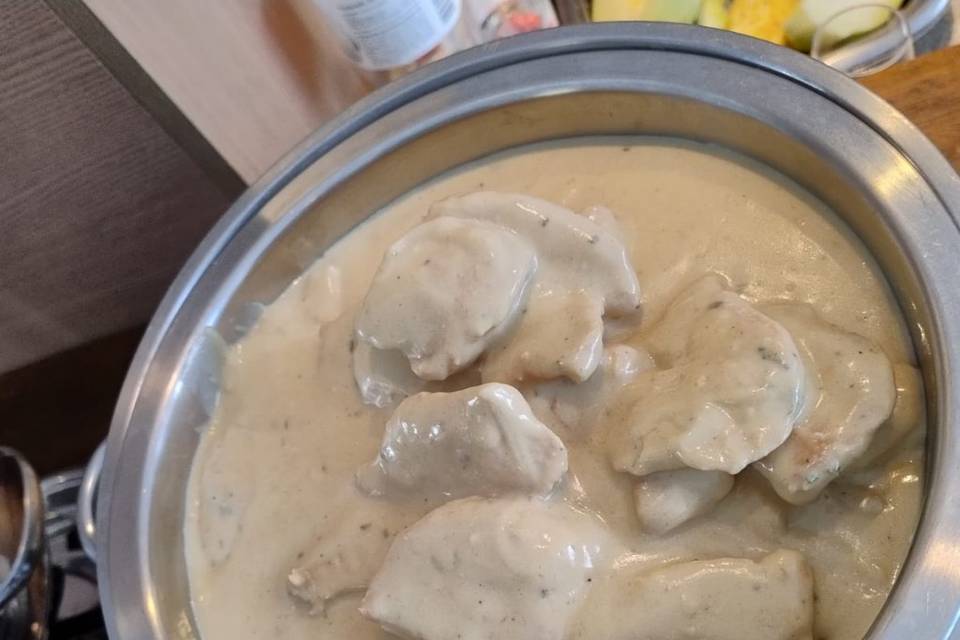 Filé de frango ao molho branco