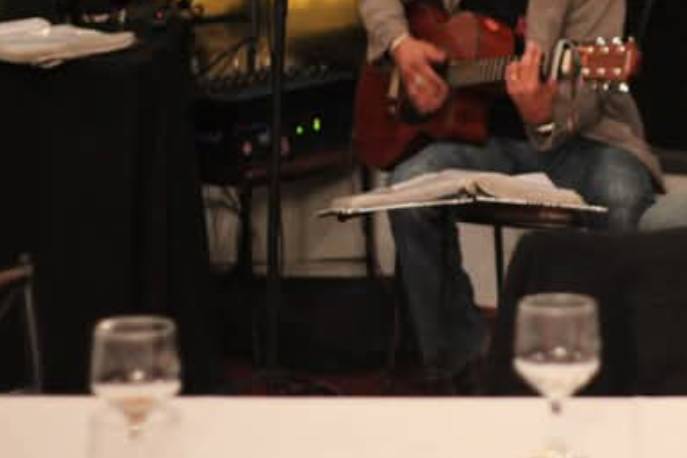 Adriano Reis - Cantor
