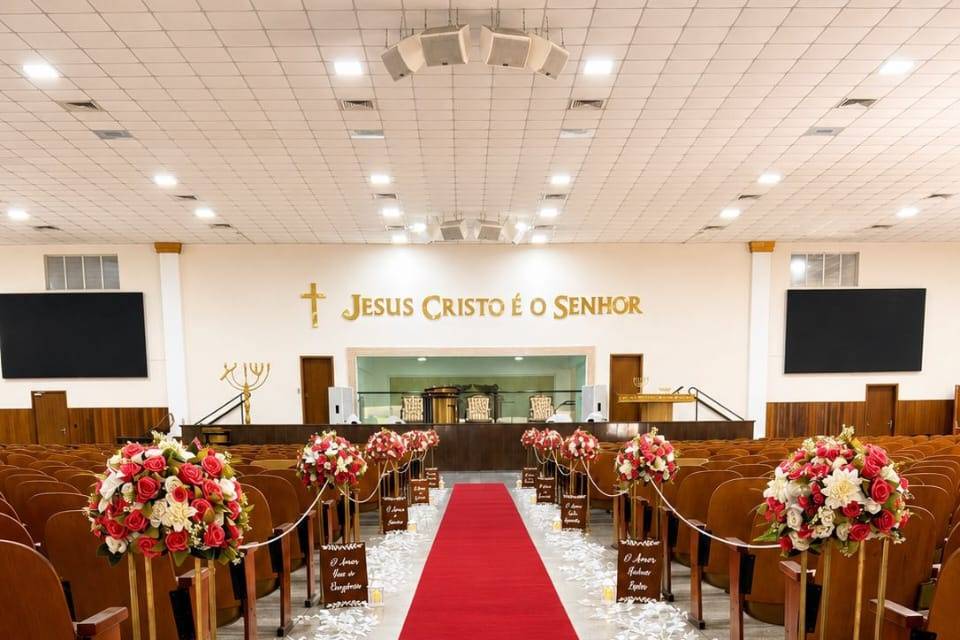 Casamento com colunas em metal