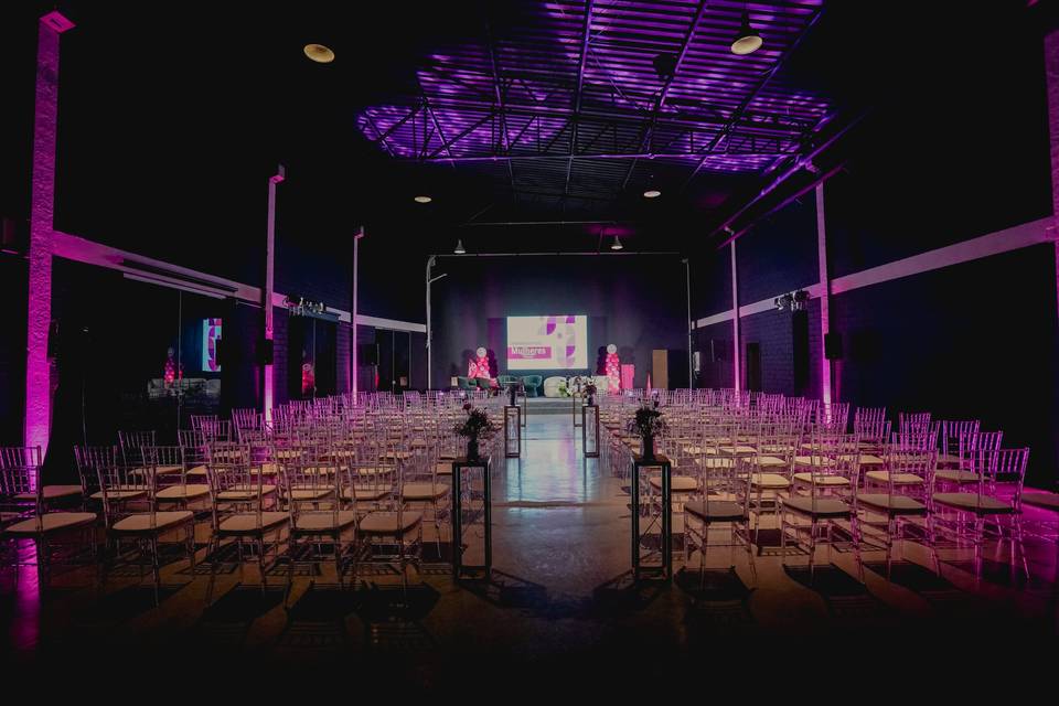 Espaço Versátil com Palco