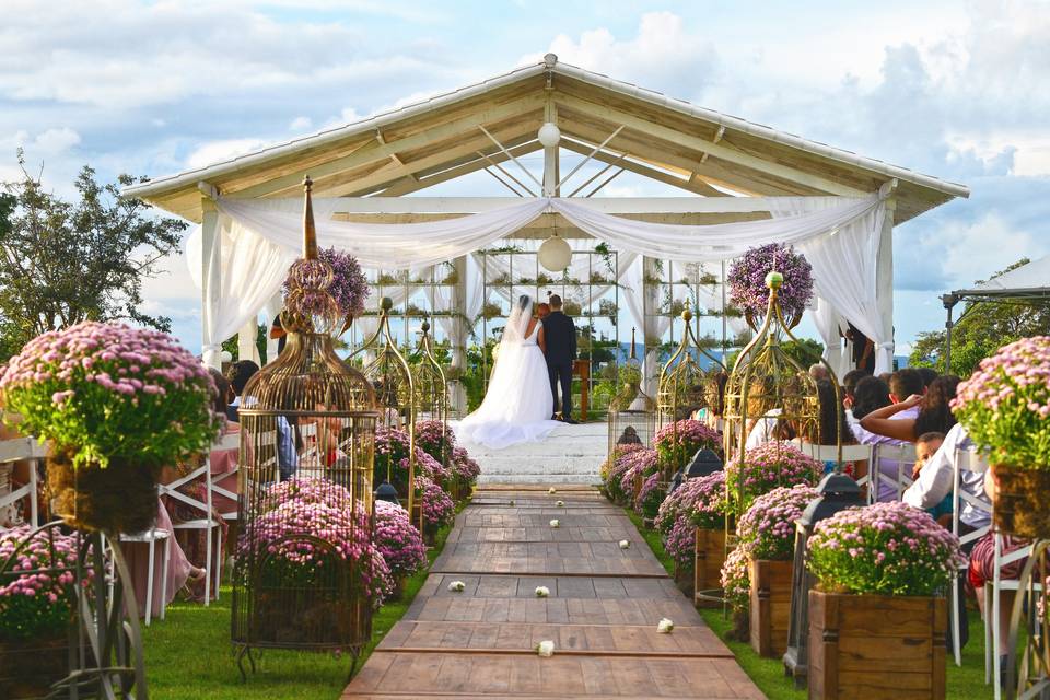 Beautiful daytime wedding