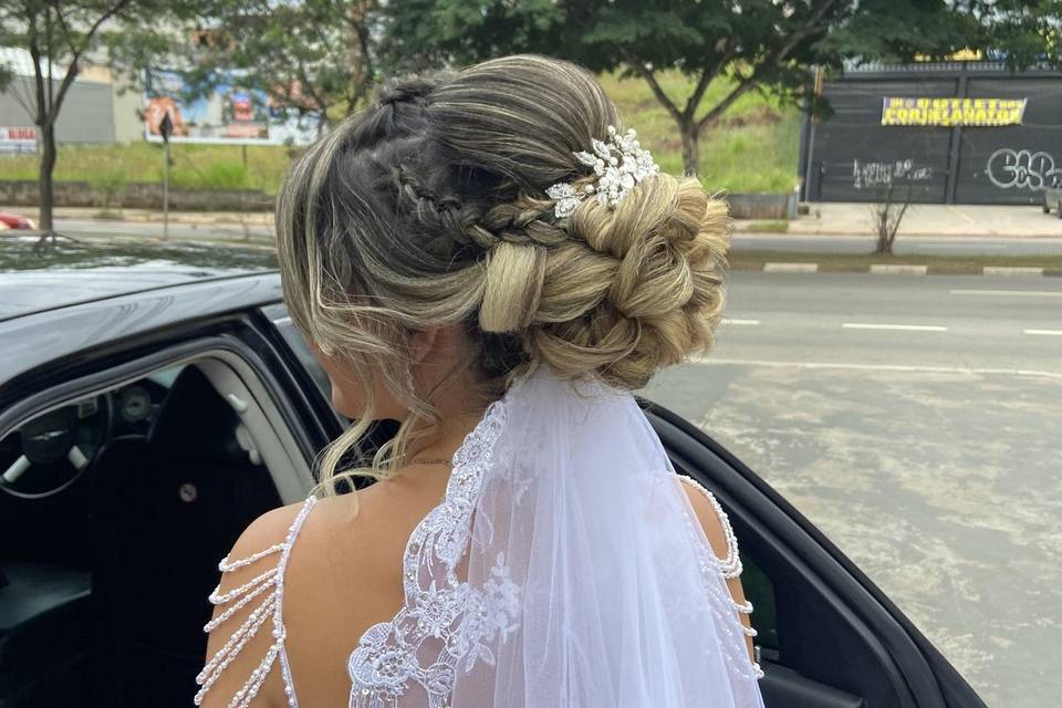 Penteado e maquiagem