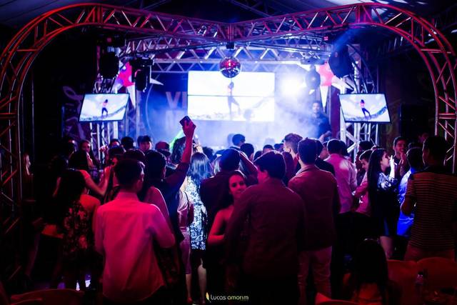 Boate em X com mixagens de vid