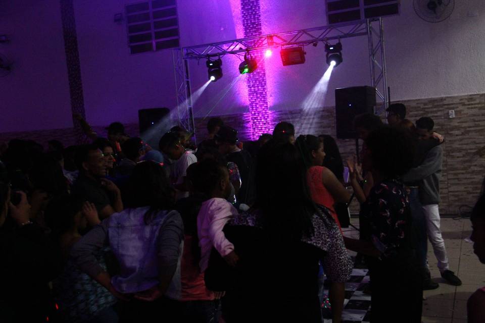 Pista de dança com Dj Dan !