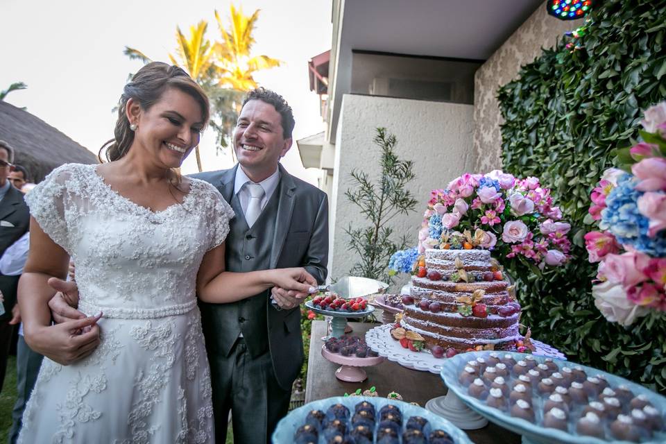 Noivos e Mesa de Doces