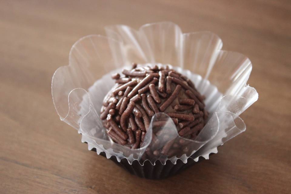 Brigadeiro crocante de nozes