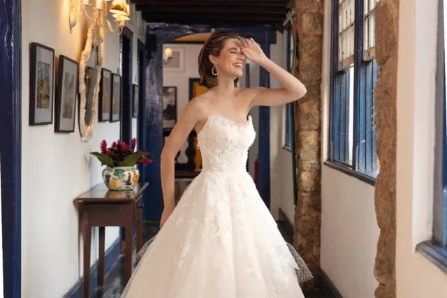Vestidos exclusivos.