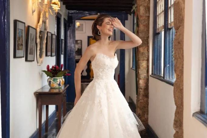 Vestidos exclusivos.