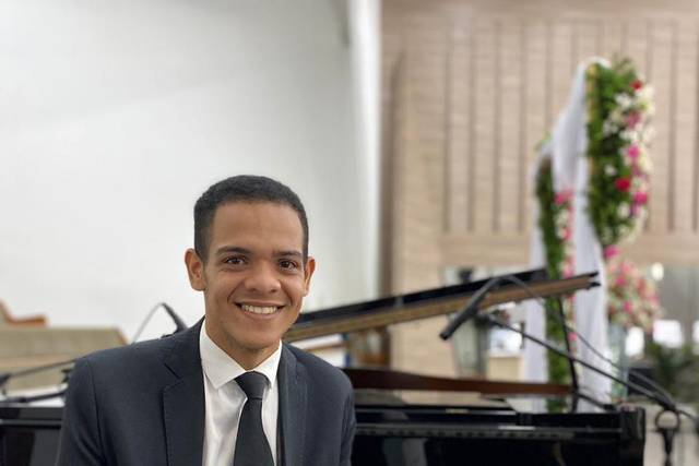 Douglas Pianista