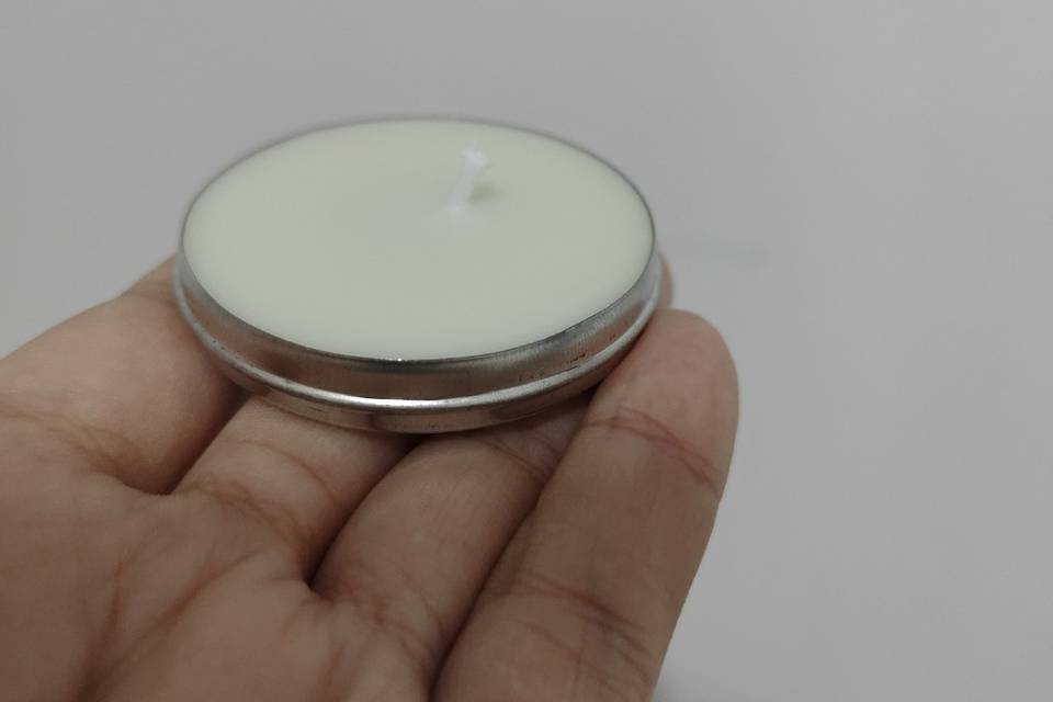 Velas mimo na latinha de