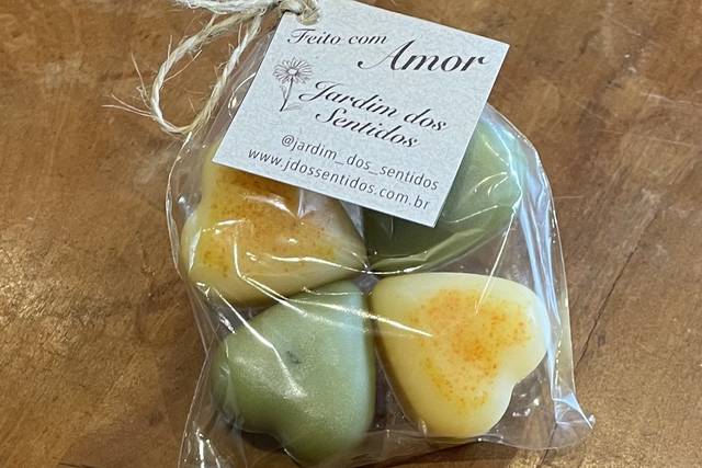 Mini corações de sabonete