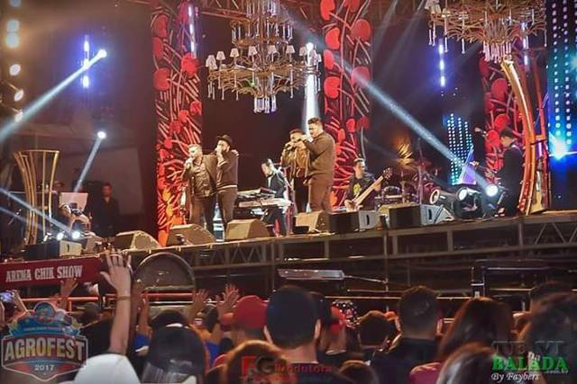 Cantando com Henrique e Julian