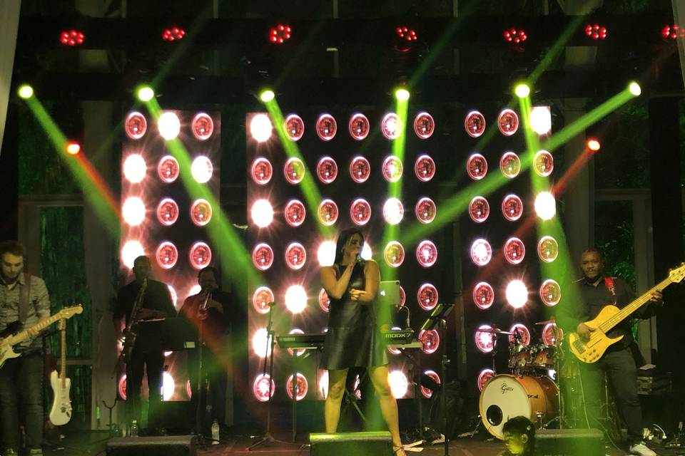 T.H Som e Luz