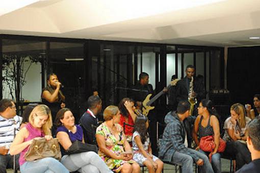 Música ao vivo