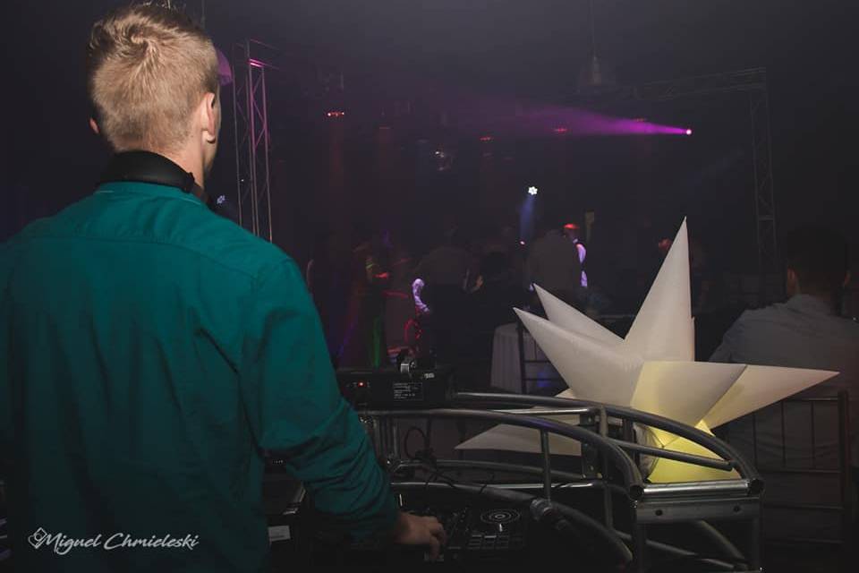 DJ e Muito Mais