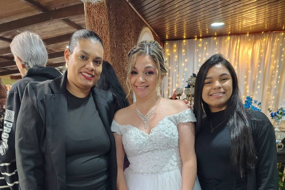 Hellen Momoli Assessora