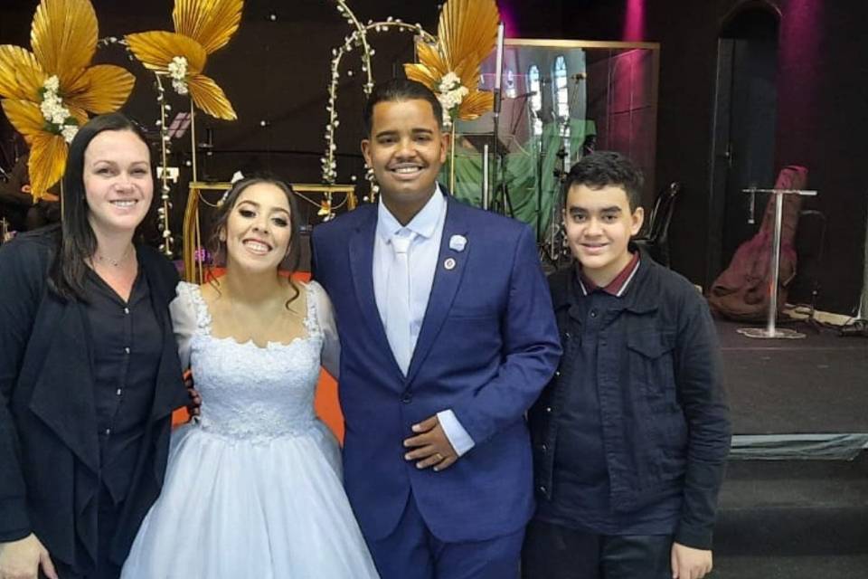 Com os noivos