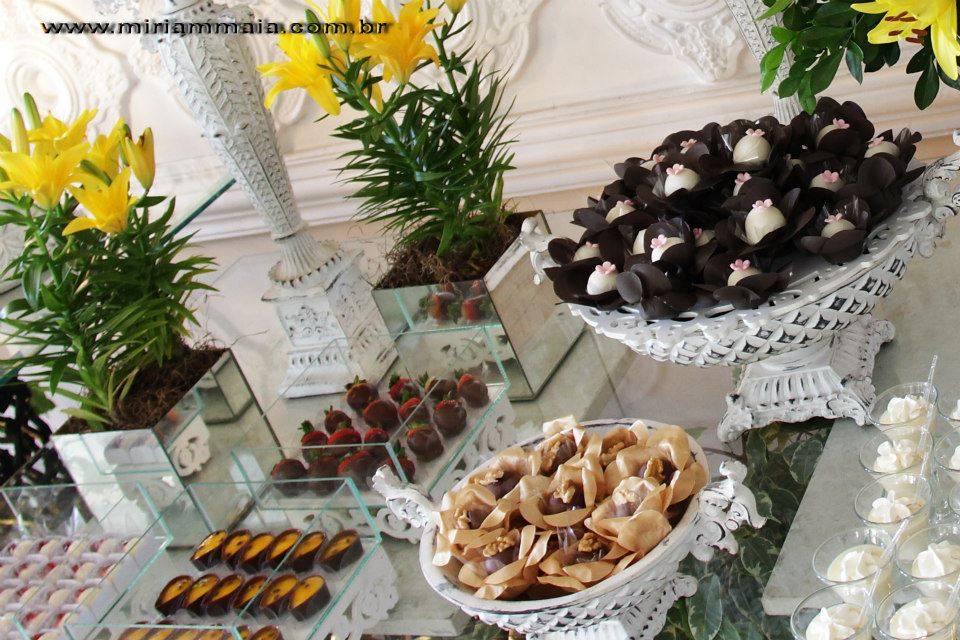 Mesa doces variados