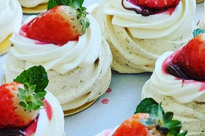 Mini pavlova