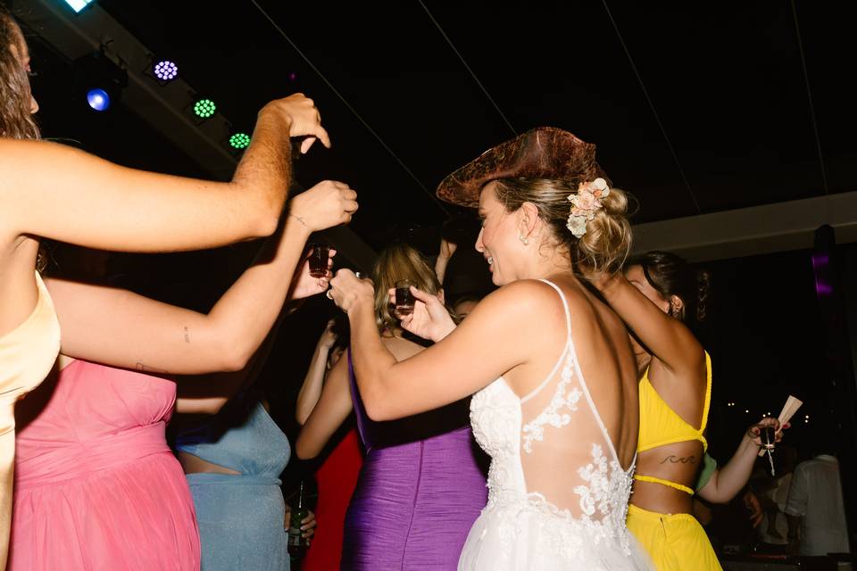 Brinde com elas