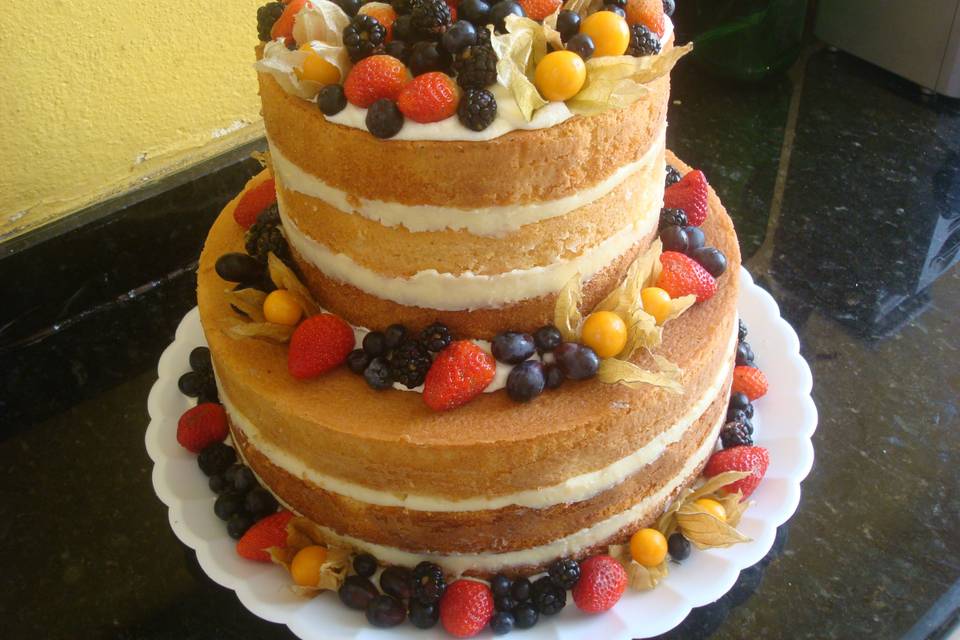 Naked cake frutas