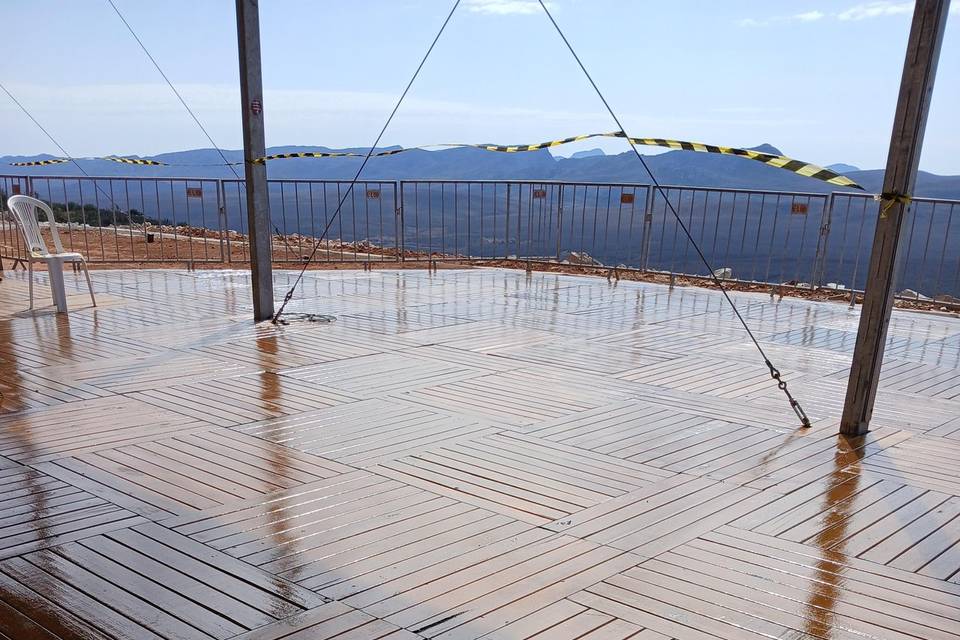 Piso deck envernizado