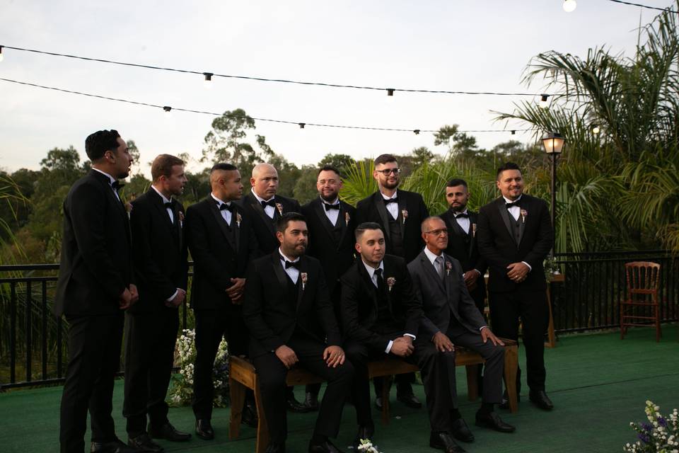 Padrinhos fazendo pose