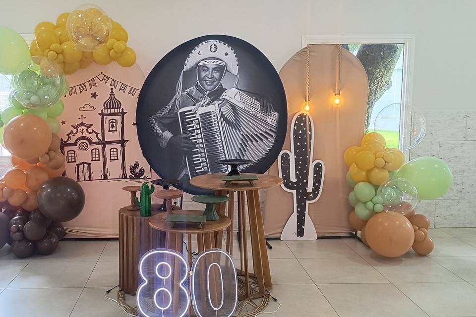 Mesa Aniversário Temático