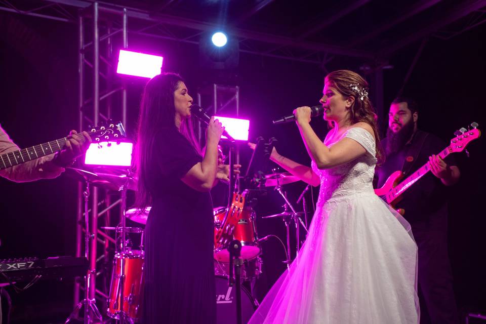 Banda 100% ao vivo