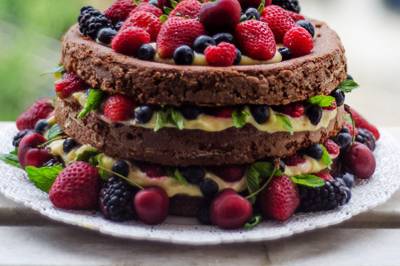 Naked cake