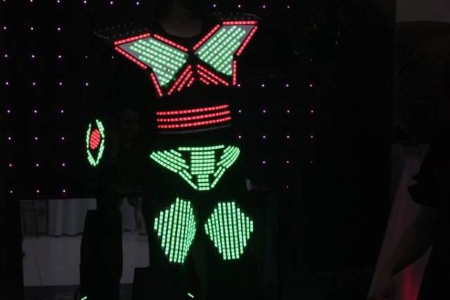 Robô de led para festas