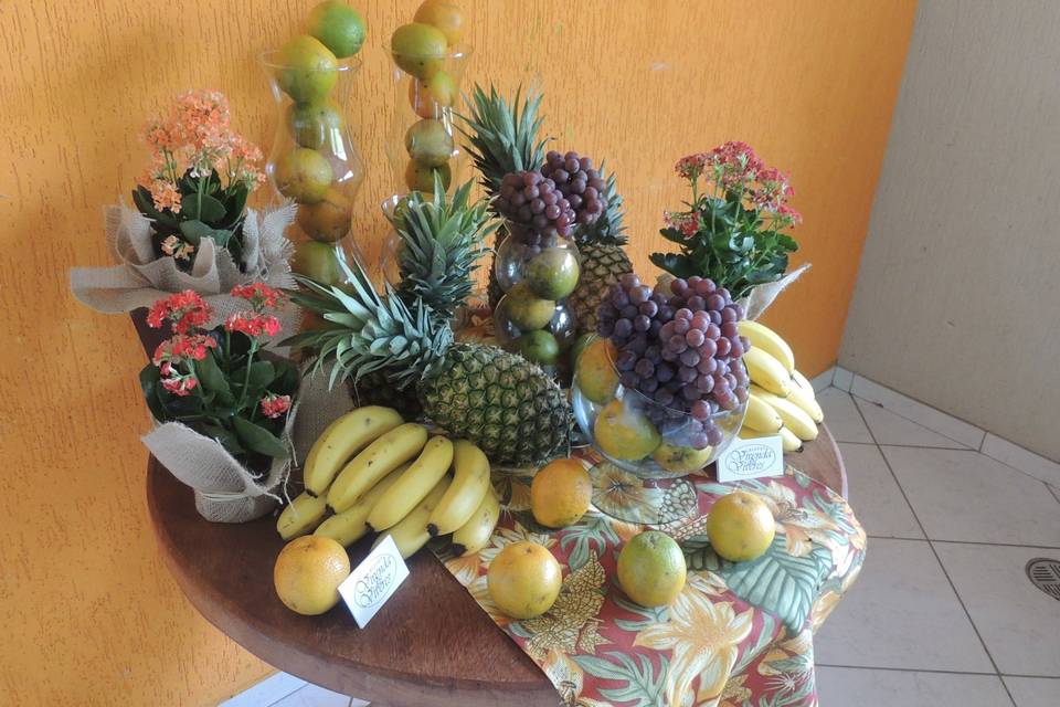 Mesa de fruta simples