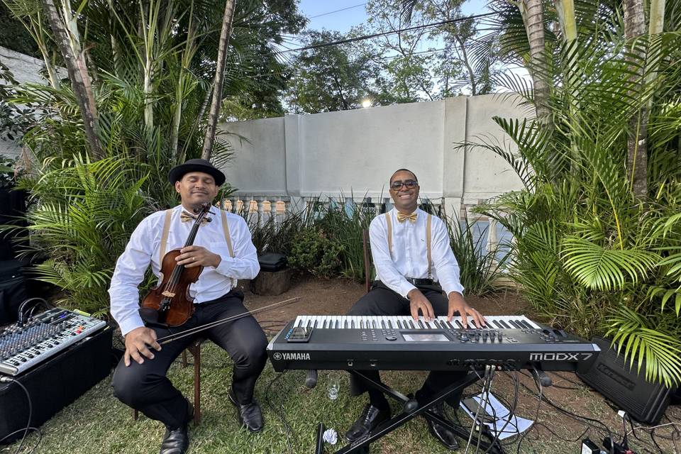Duo ( Teclado e Violino )