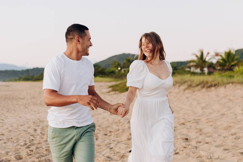 B&v ensaio casal na praia.