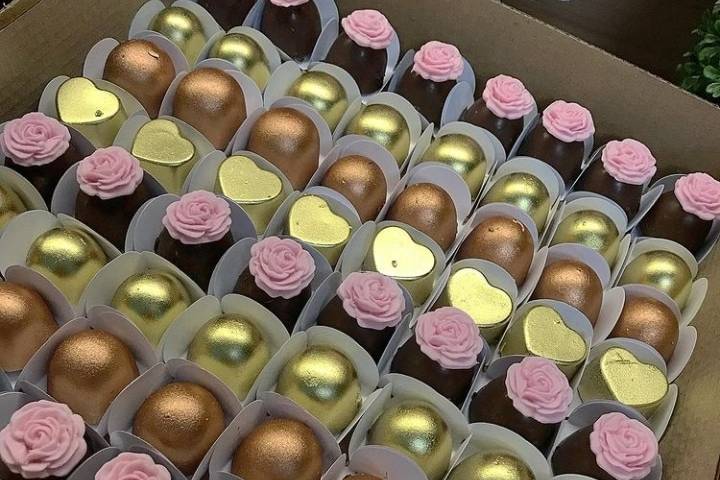 Doces finos dourado e rosé