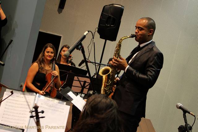 Orquestra e solo de Saxofone