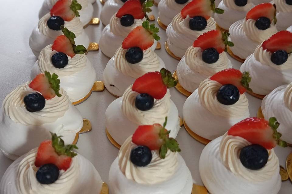 Pavlova de Frutas Vermelhas