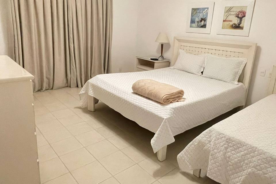 Suíte dupla Master com sacada