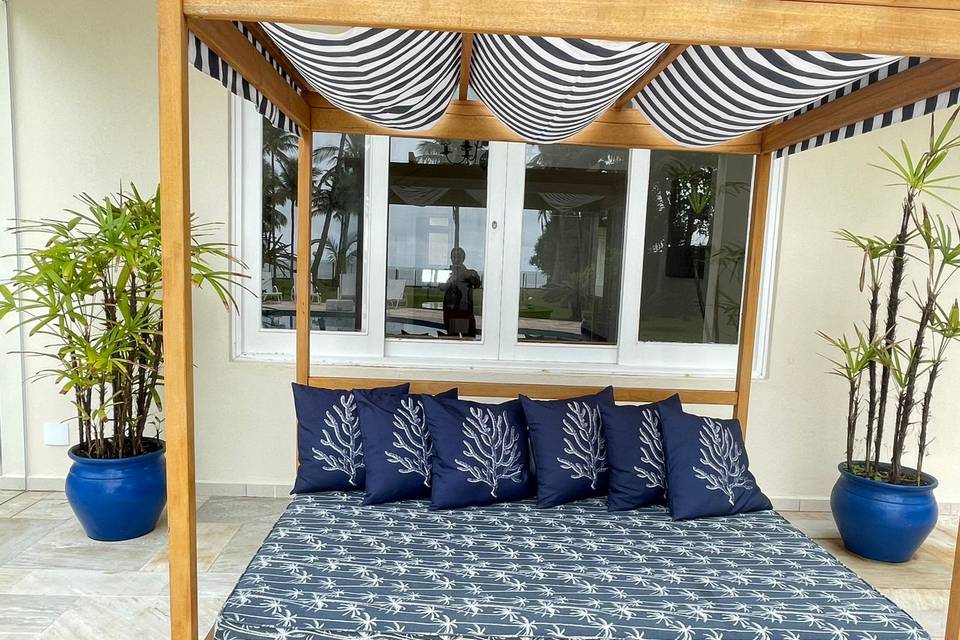 Gazebo com vista para o mar