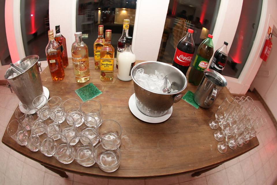 Mesa de Bebidas