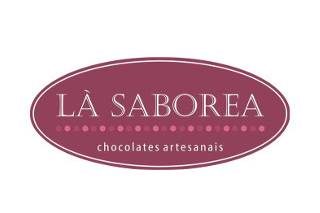 La Saboreá Doces e Chocolates Artesanais Logo