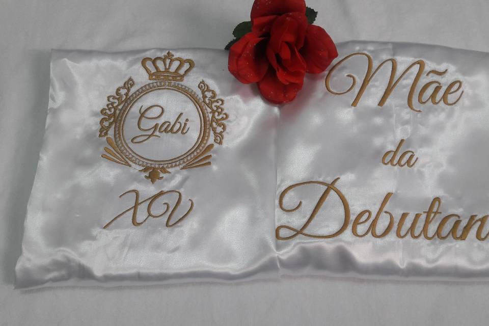 Debutante brasão e mãe