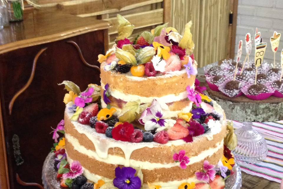 Naked Cake com Flores