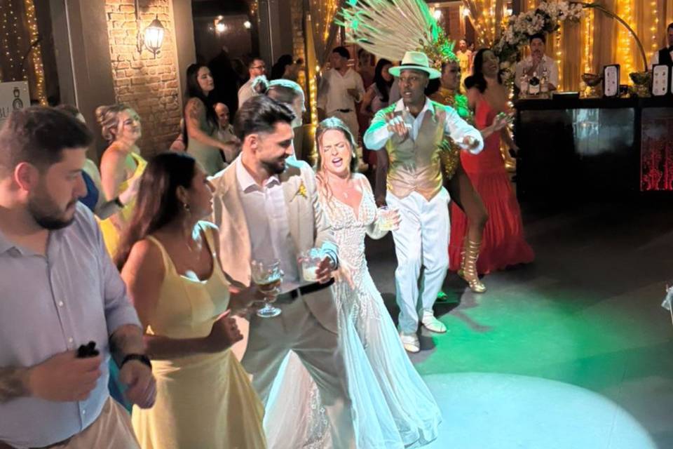 Mais um casal Feliz