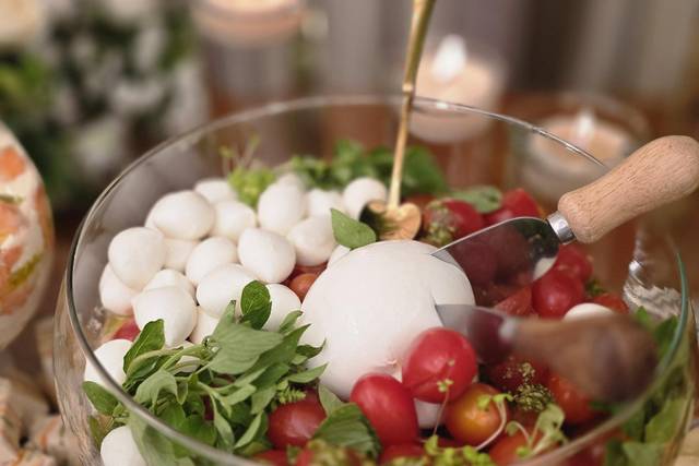 Burratas com tomates confit