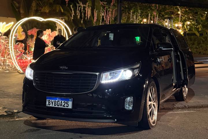 Kia Caravan